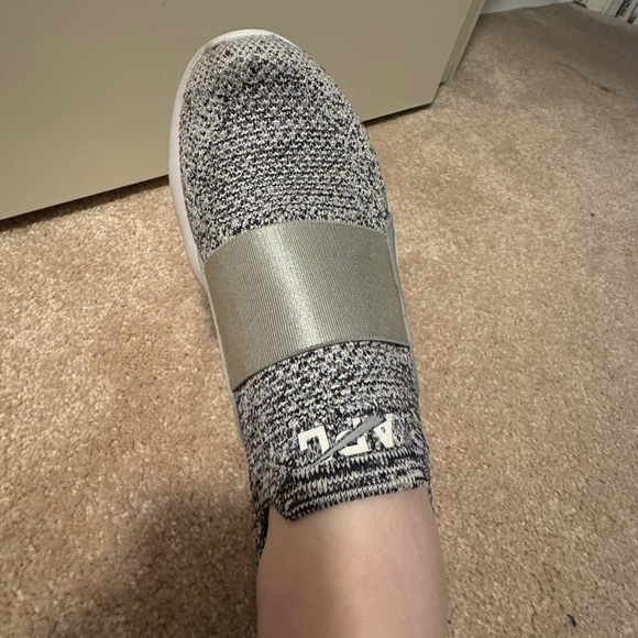 APL Women's TechLoom Bliss Heather Grey/ White / Black Athletic Propulsion Labs - Picture 8 of 8